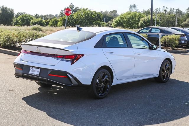 New 2026 Hyundai Elantra Sport FWD image 5