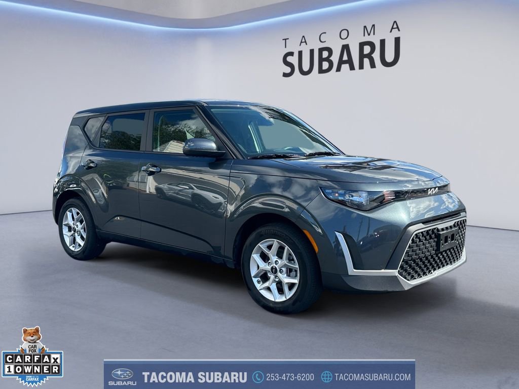 Used 2025 Kia Soul LX w/ LX Technology Package FWD image 7