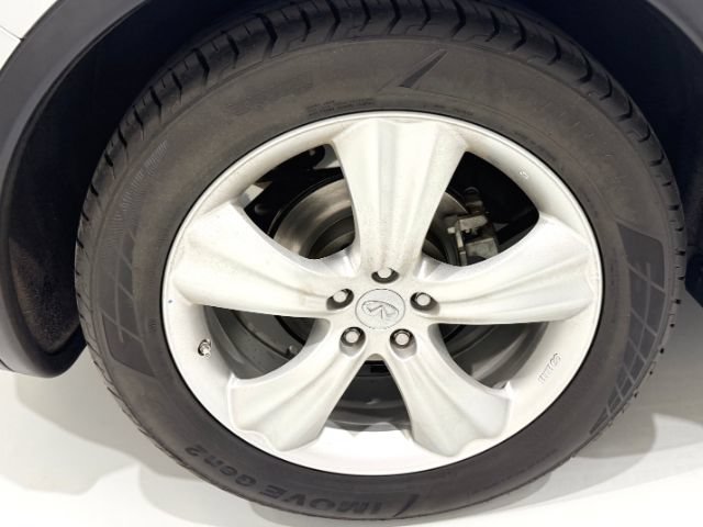 Used 2011 INFINITI FX35 AWD w/ Premium Pkg image 6