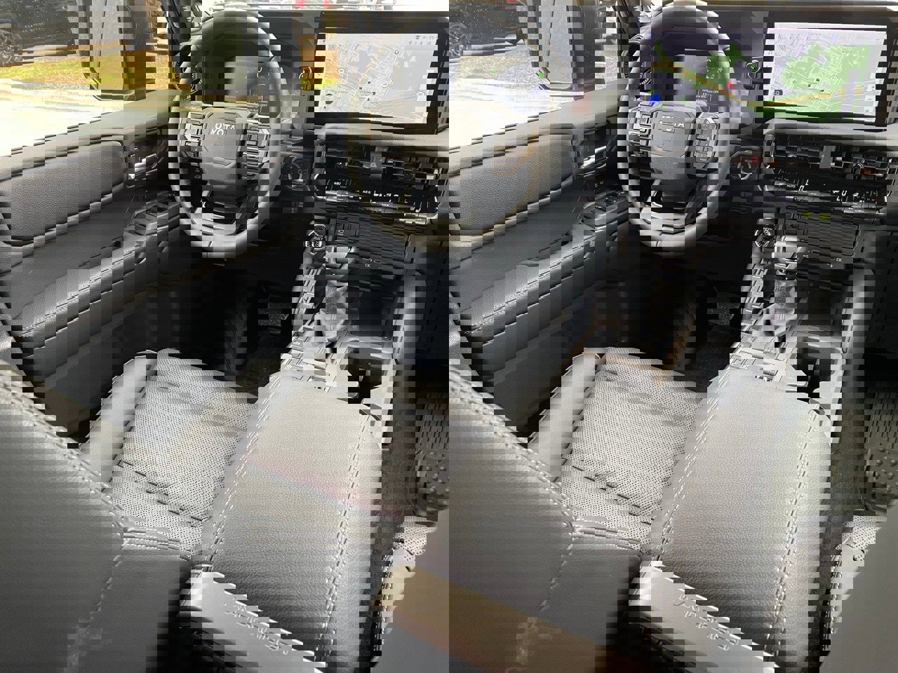 Used 2025 Toyota Land Cruiser image 15