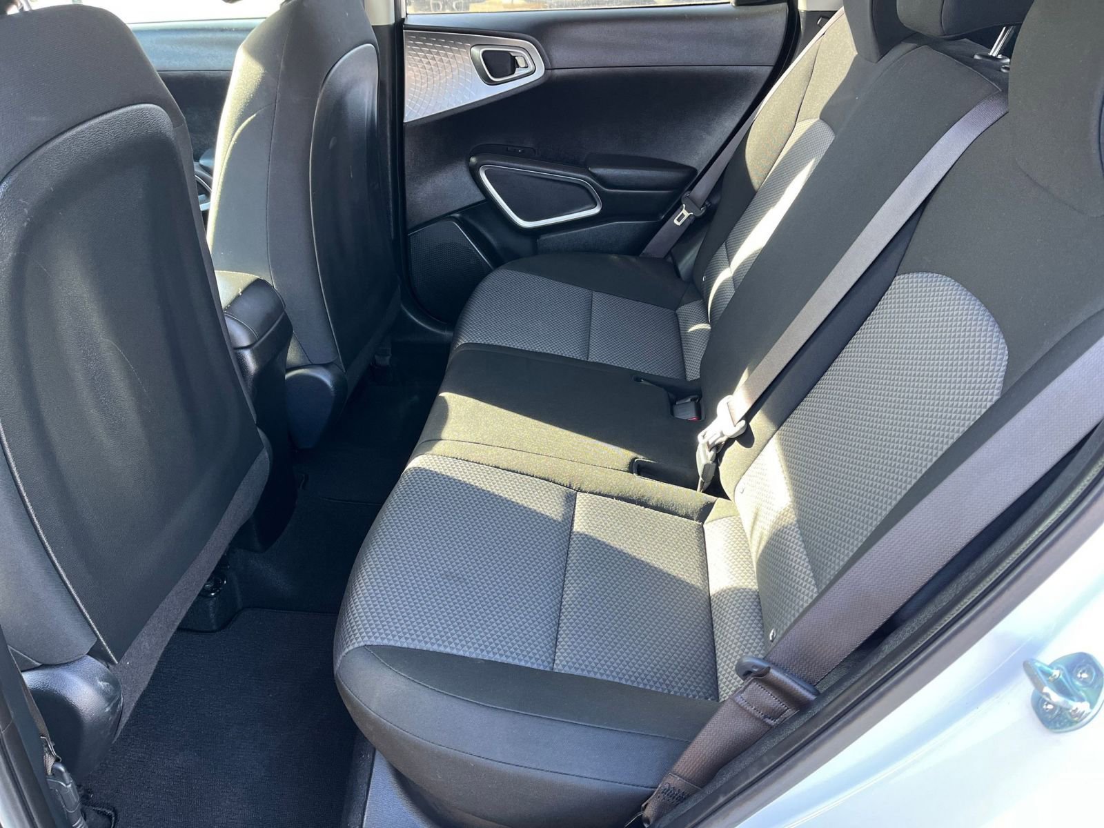 Used 2025 Kia Soul LX w/ LX Technology Package image 23