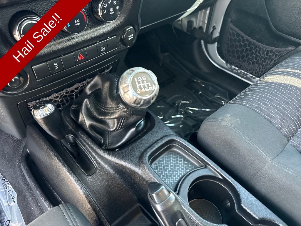 Used 2012 Jeep Wrangler Rubicon w/ PWR Convenience Group image 23