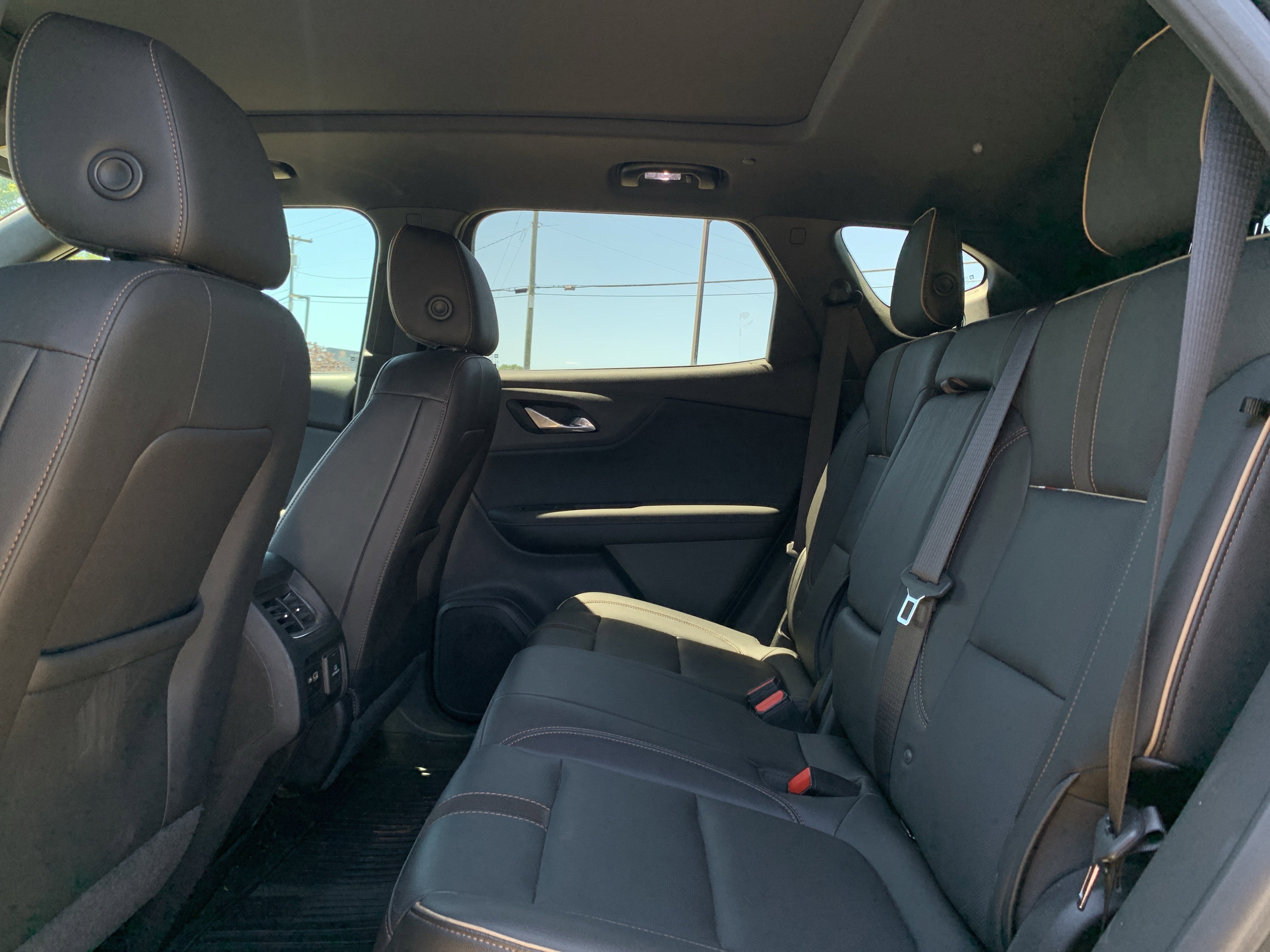 Used 2019 Chevrolet Blazer Premier w/ Sun and Wheels Package AWD/4WD image 32