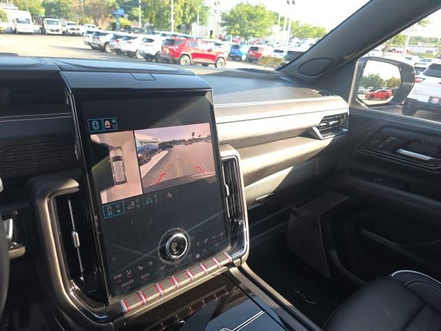 Used 2025 GMC Yukon AT4 Ultimate AWD/4WD image 23