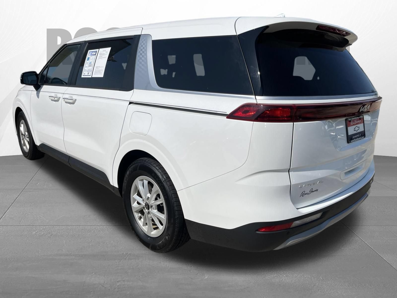 Used 2023 Kia Carnival LX FWD image 6