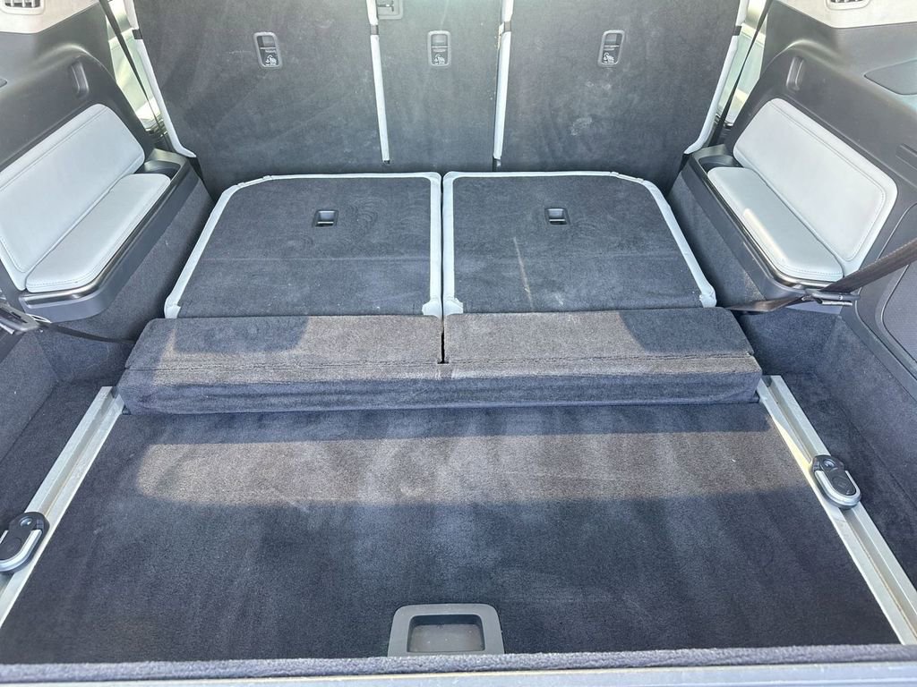 Used 2023 Rivian R1S Launch Edition image 31