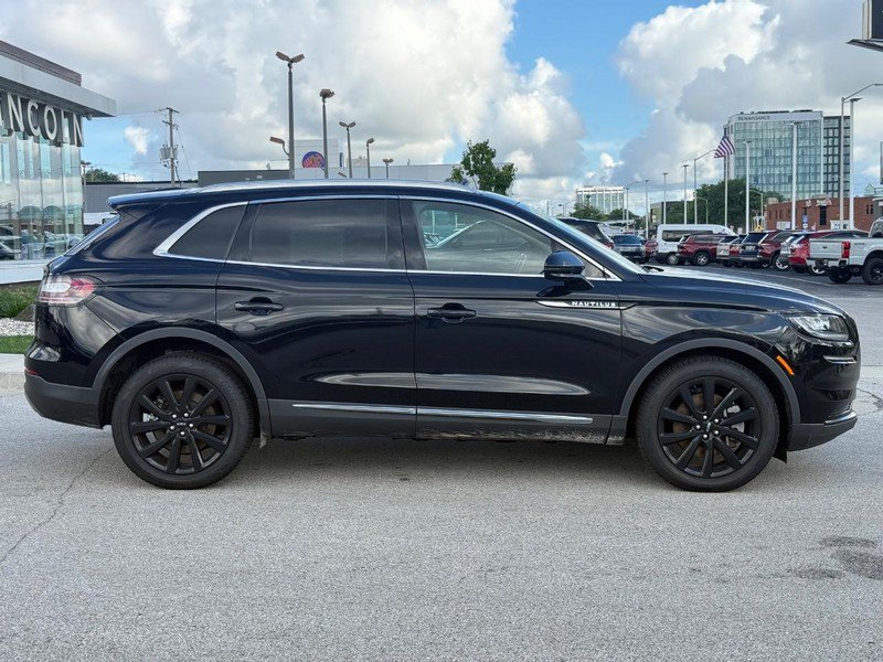 Certified 2023 Lincoln Nautilus Reserve w/ Monochromatic Package AWD/4WD image 2