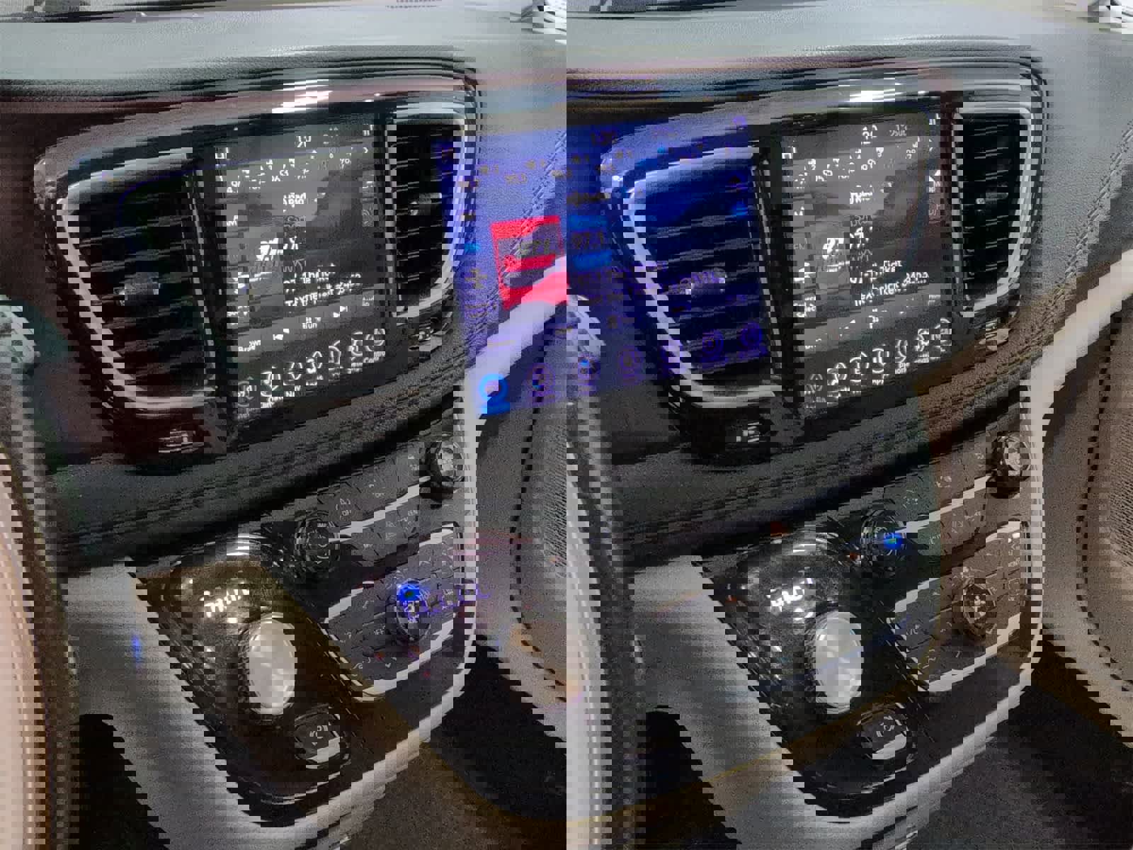 Certified 2020 Chrysler Pacifica Limited image 30