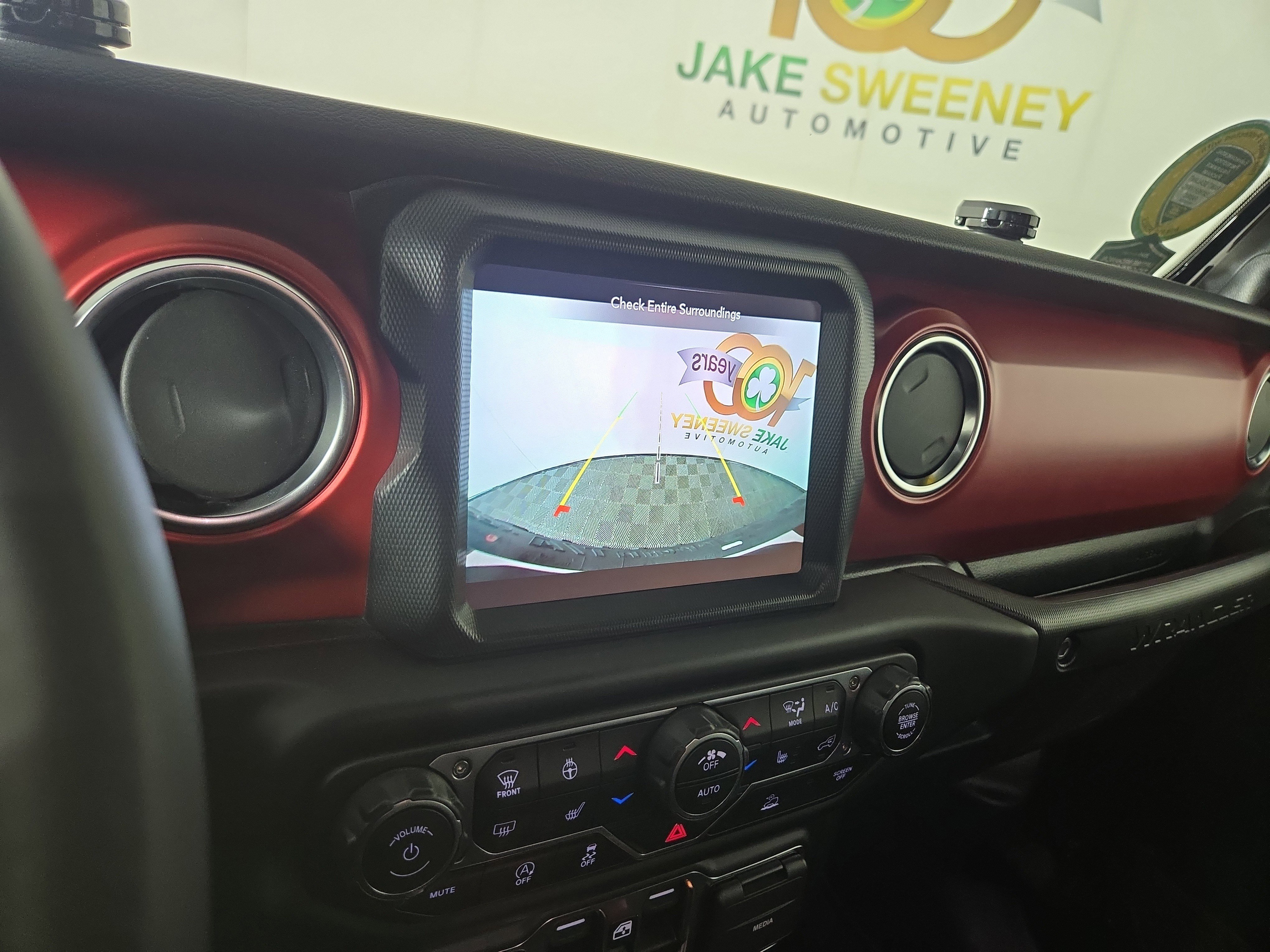 Certified 2023 Jeep Wrangler Unlimited Rubicon w/ Cold Weather Group image 22