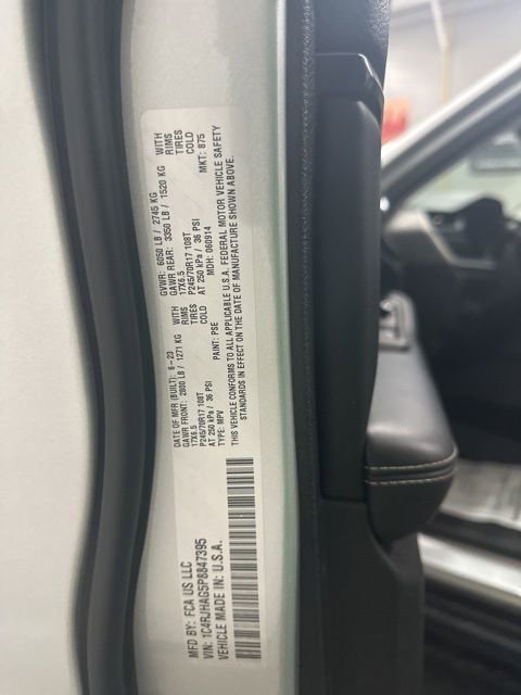 Used 2023 Jeep Grand Cherokee Laredo image 24