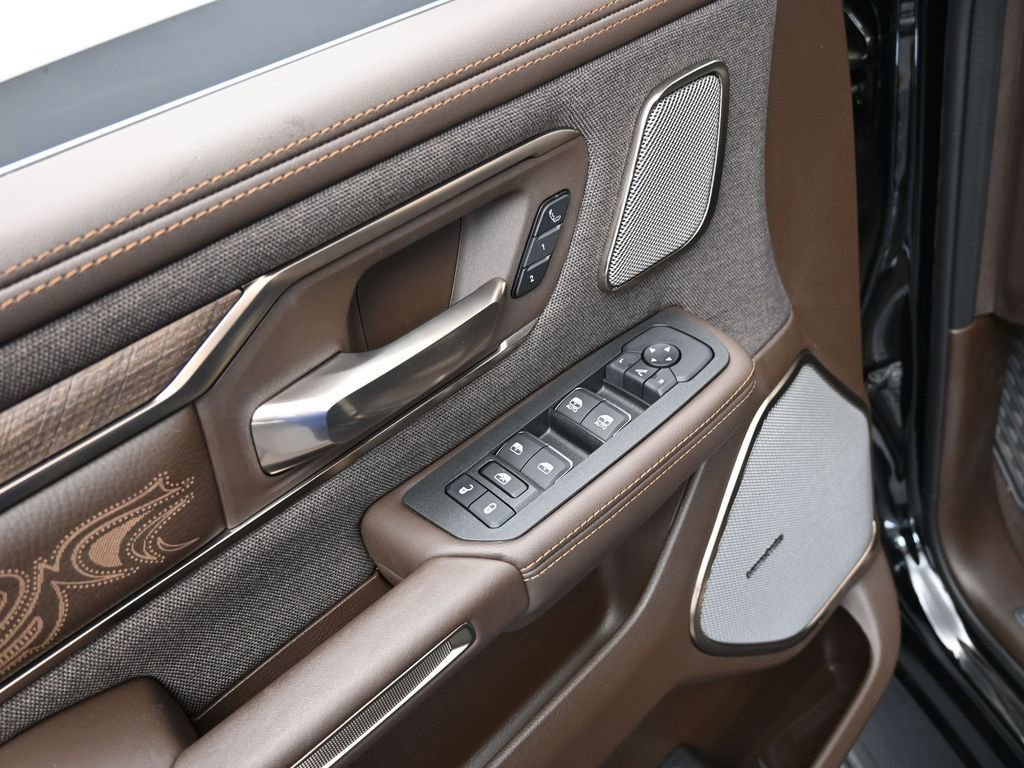 Used 2025 RAM 1500 Limited image 12