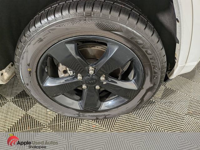 Used 2015 Jeep Grand Cherokee Altitude AWD/4WD image 38