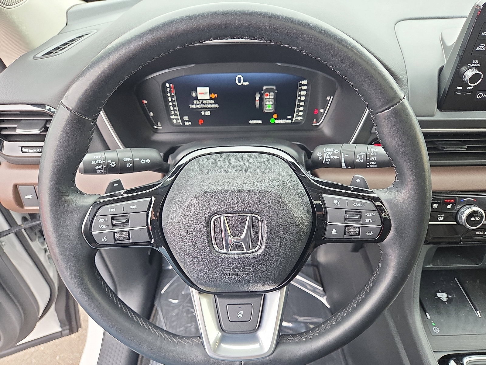 Used 2025 Honda Pilot Elite image 20