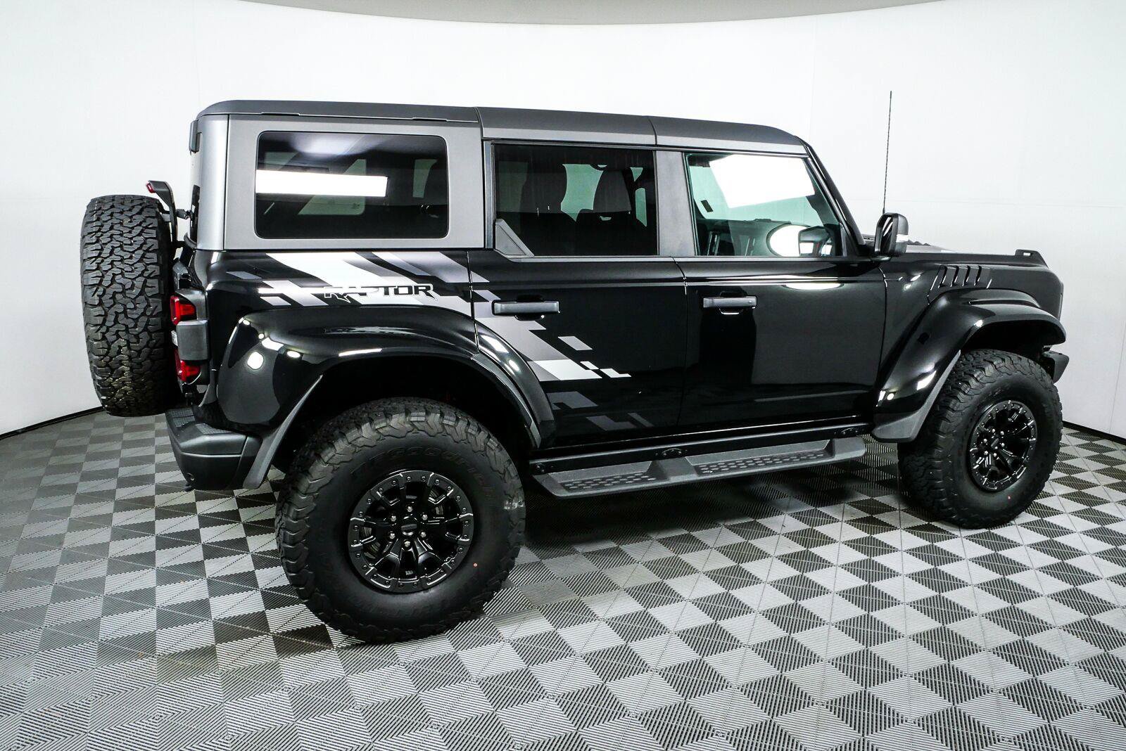 Used 2024 Ford Bronco Raptor AWD/4WD image 2