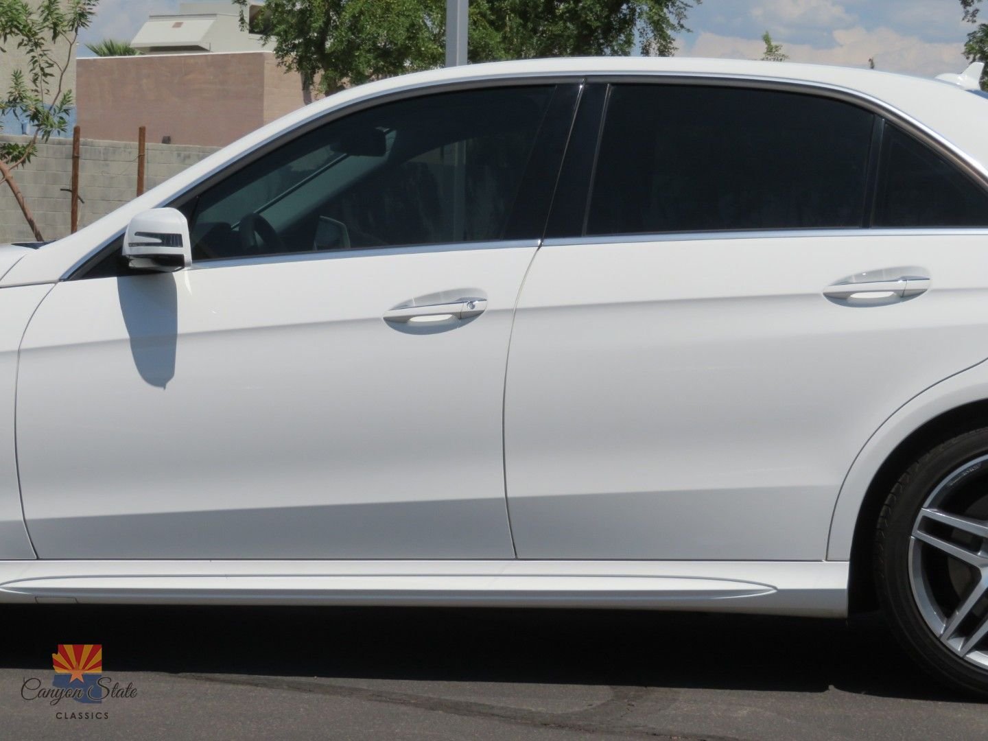 Used 2014 Mercedes-Benz E 550 4MATIC Sedan image 19