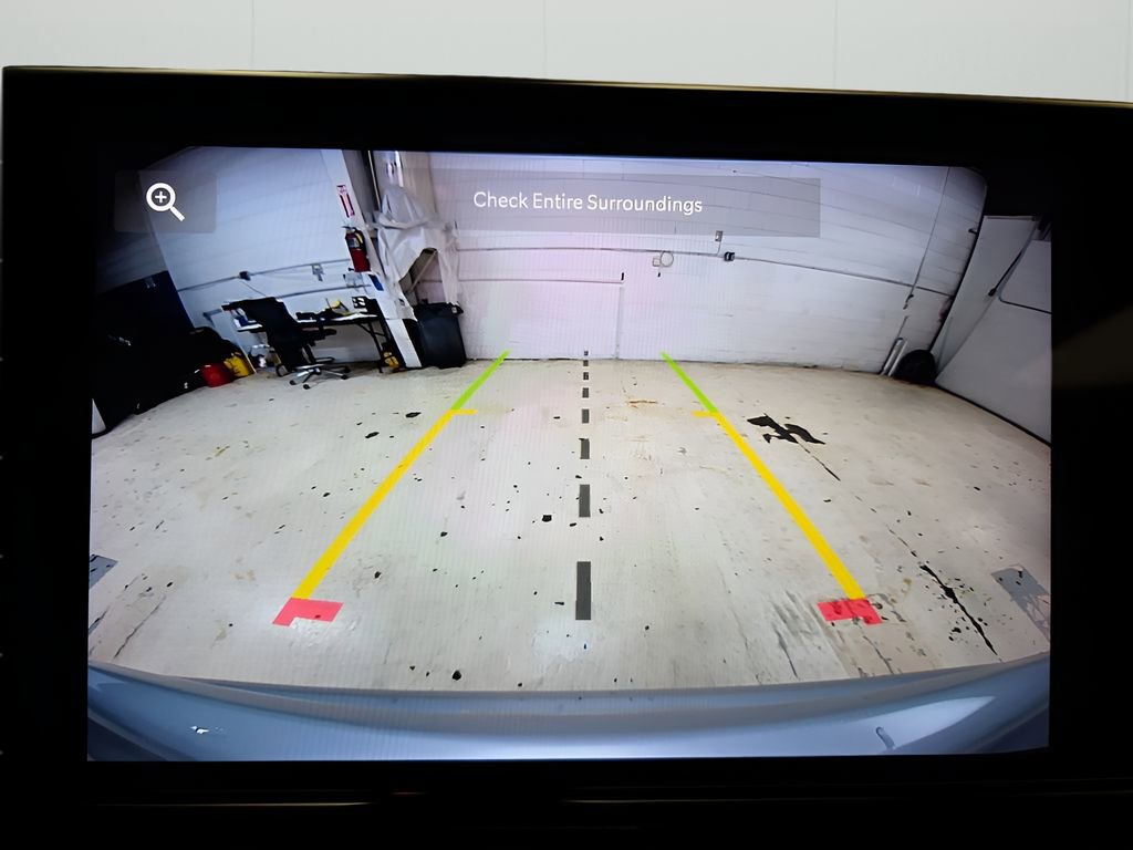 Used 2025 Jeep Compass Limited image 19