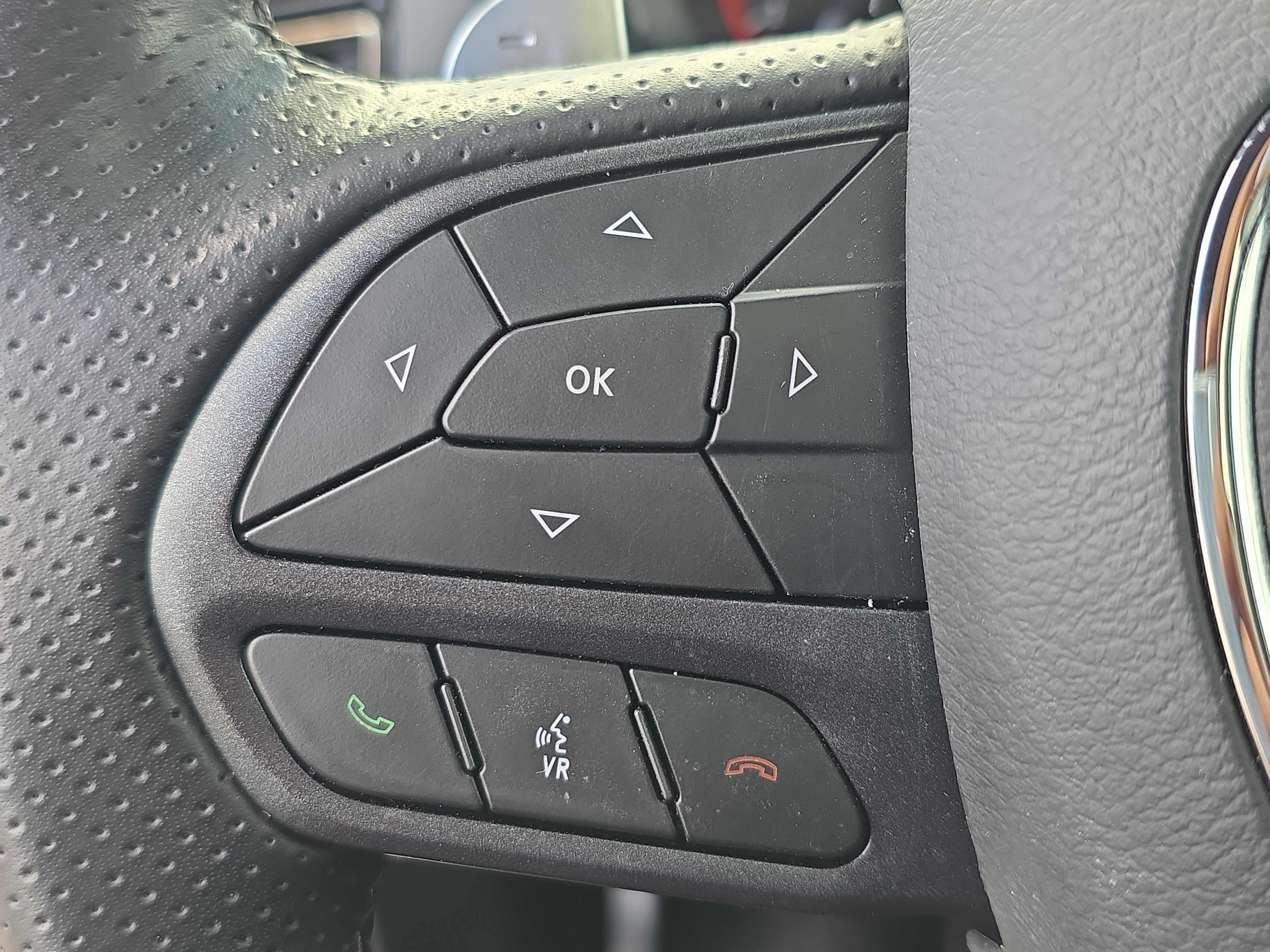 Used 2024 Dodge Durango GT image 33