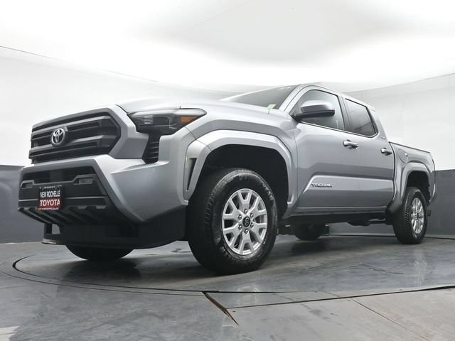 Certified 2026 Toyota Tacoma SR5 AWD/4WD image 31