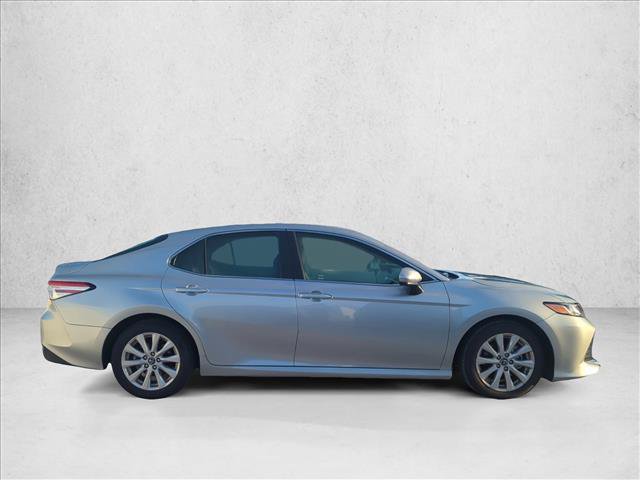 Used 2018 Toyota Camry LE FWD image 4