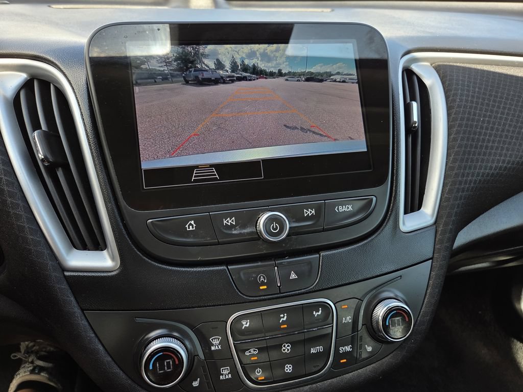 Used 2023 Chevrolet Malibu LT FWD image 30