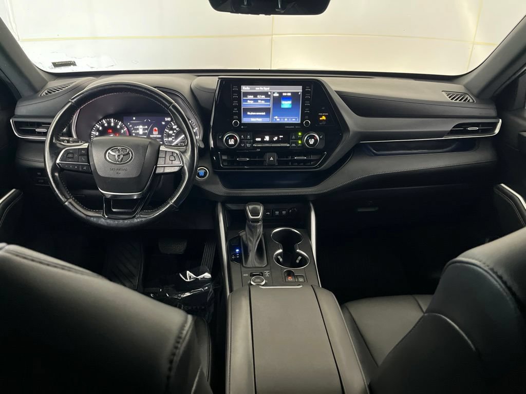 Used 2021 Toyota Highlander XSE AWD/4WD image 31