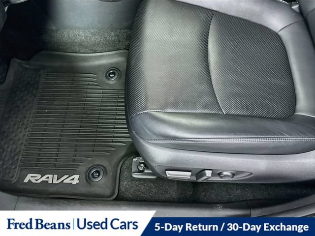 Used 2020 Toyota RAV4 Limited AWD/4WD image 26