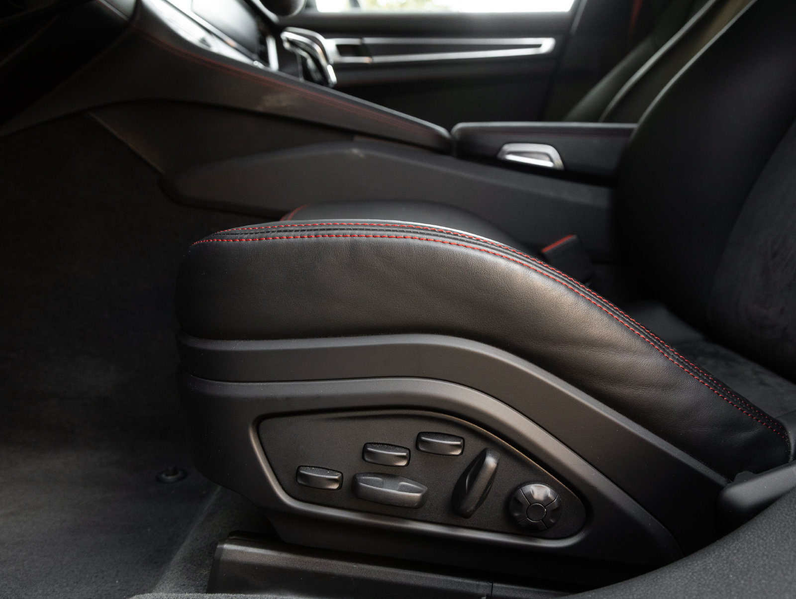 Certified 2023 Porsche Panamera GTS AWD/4WD image 22
