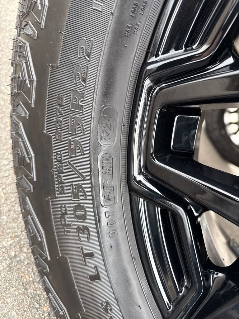 Used 2025 GMC Hummer EV 2X image 39