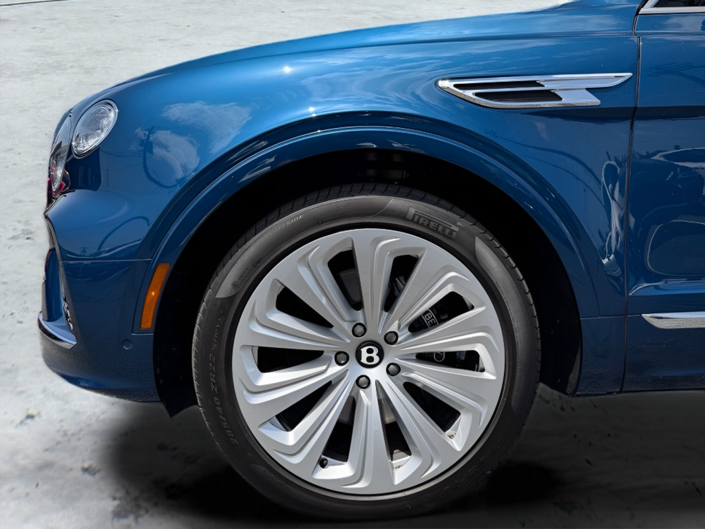 Used 2023 Bentley Bentayga AWD/4WD image 62