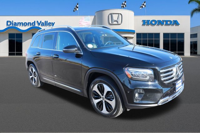 Used 2024 Mercedes-Benz GLB 250 image 1