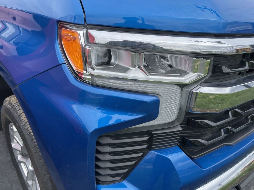 Used 2023 Chevrolet Silverado 1500 LT image 11