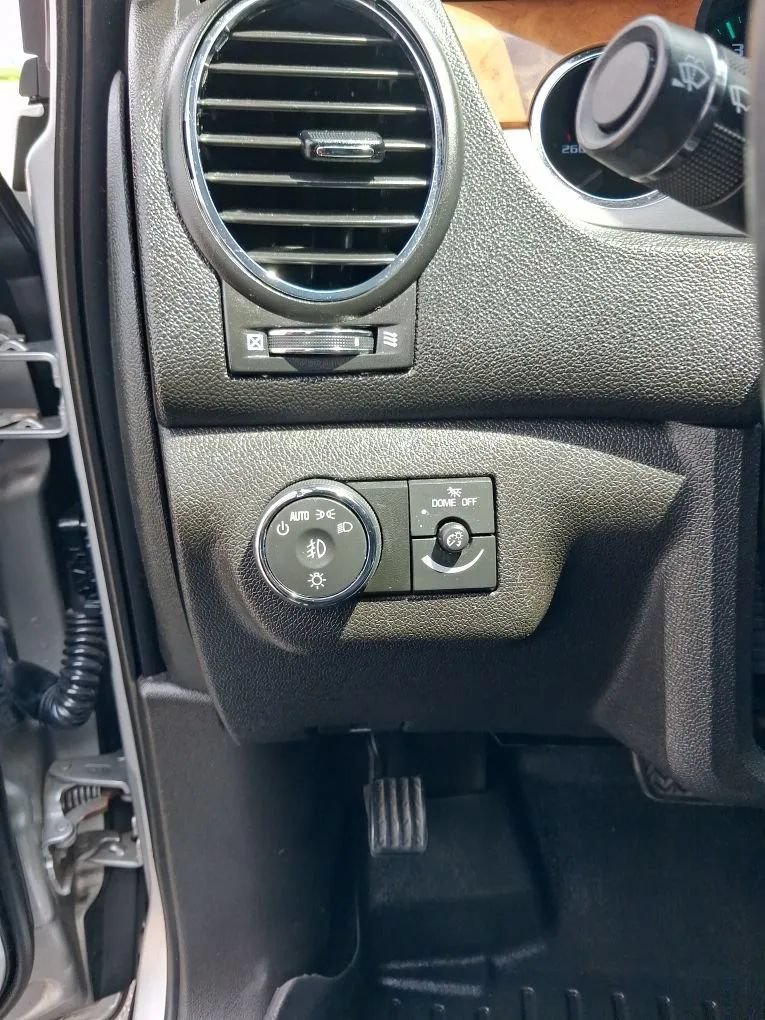 Used 2012 Buick Enclave Leather FWD image 15
