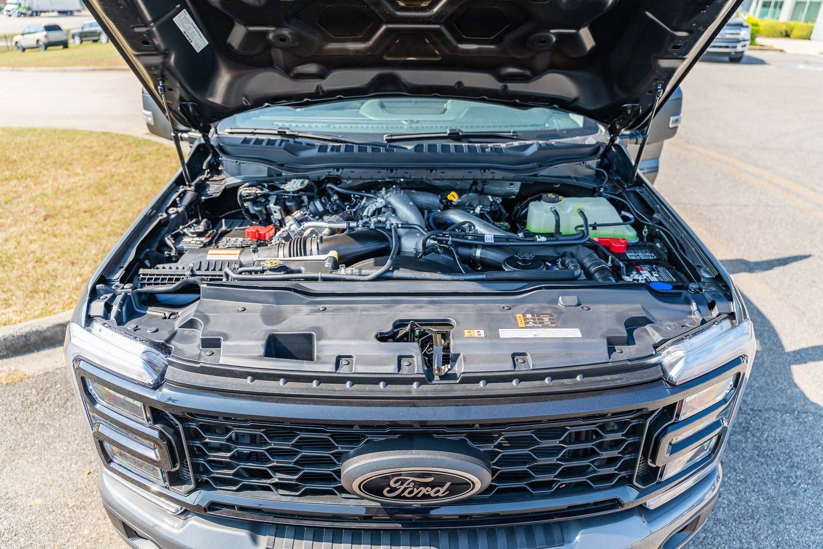 New 2025 Ford F250 Lariat w/ Black Appearance Package image 27