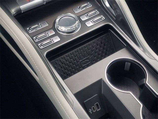 Certified 2025 Lincoln Nautilus Premier image 27