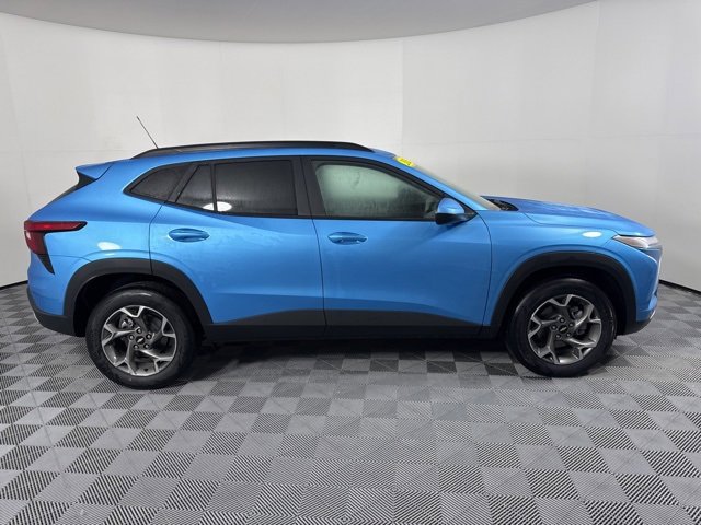 New 2026 Chevrolet Trax LT w/ Sunroof Package image 3