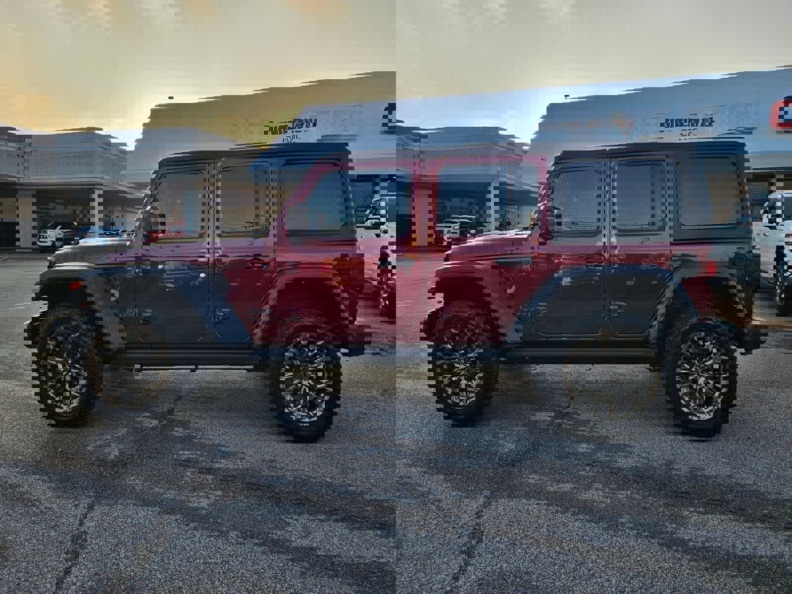 Used 2021 Jeep Wrangler Unlimited Rubicon image 2