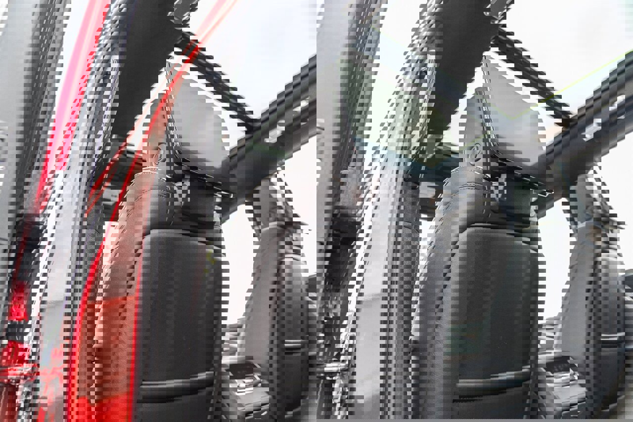 Used 2023 Cadillac Escalade Premium Luxury Platinum image 32