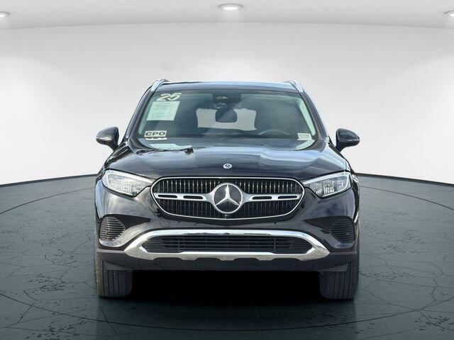 Used 2025 Mercedes-Benz GLC 350e 4MATIC image 10