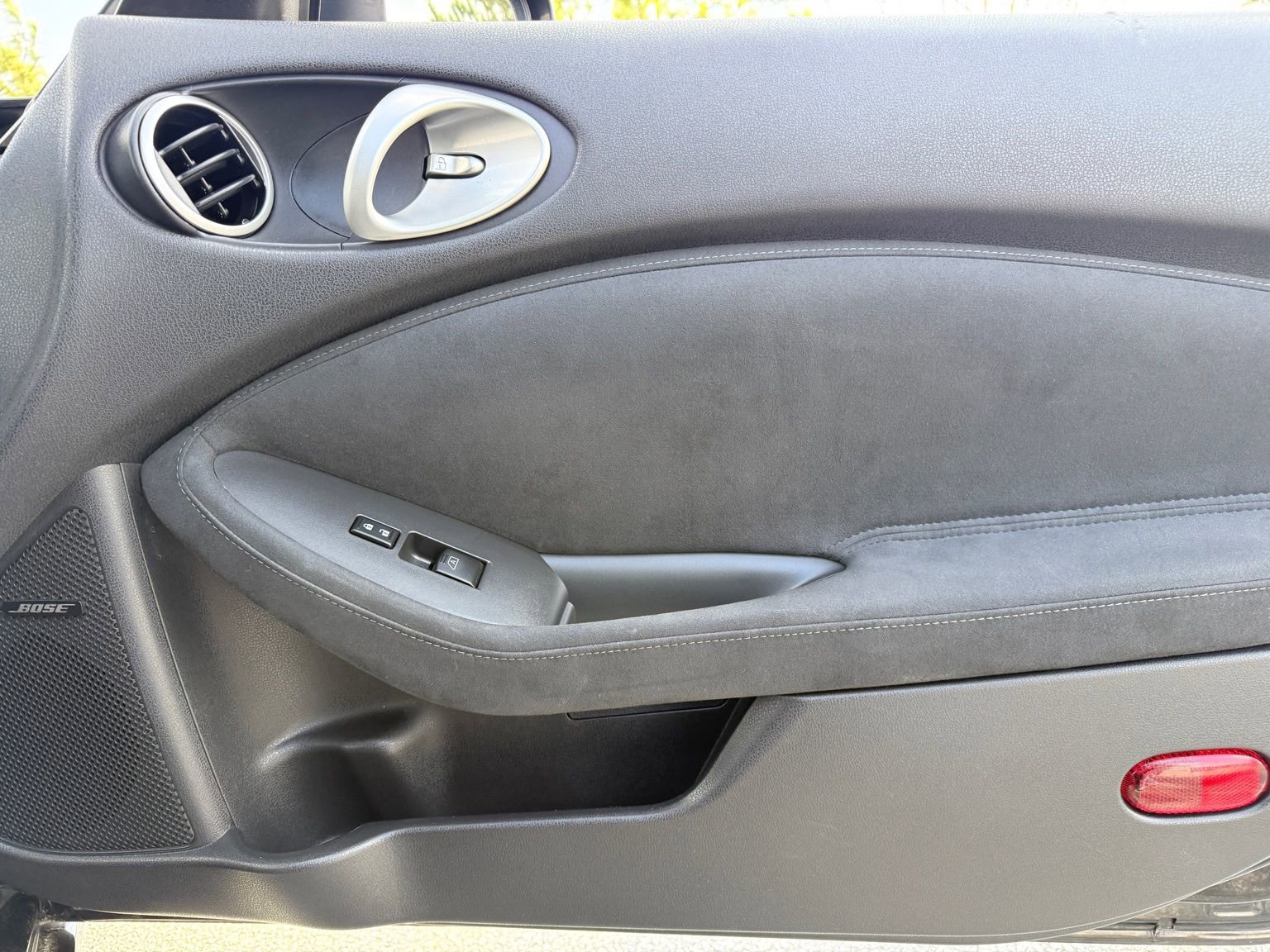 Used 2014 Nissan 370Z Touring w/ Sport Package image 37