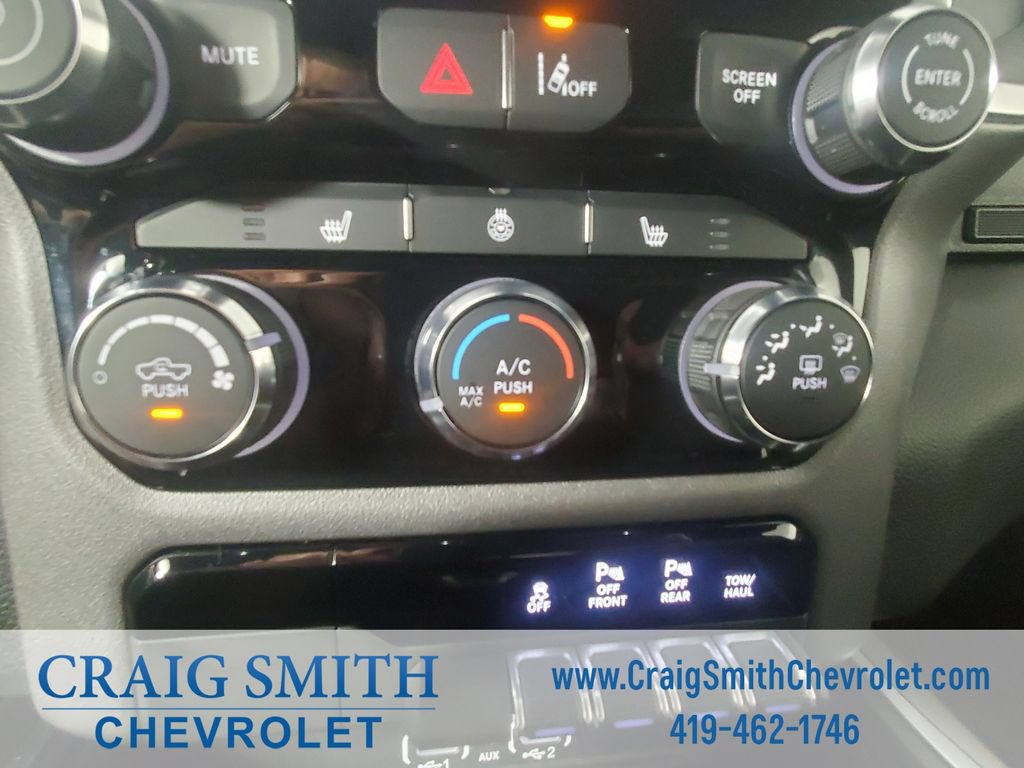 Used 2025 RAM 1500 Big Horn AWD/4WD image 23