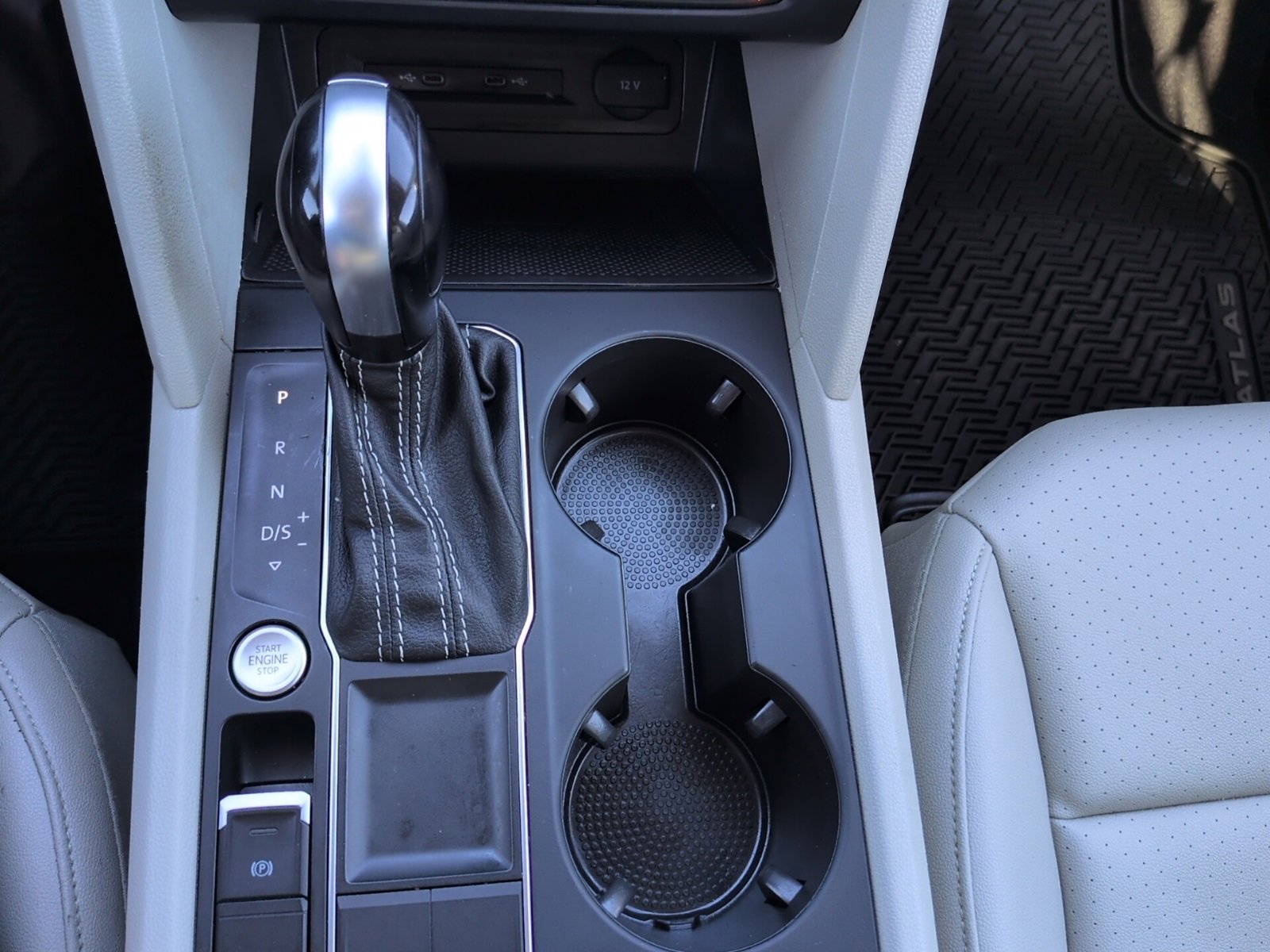 Used 2021 Volkswagen Atlas SE image 29