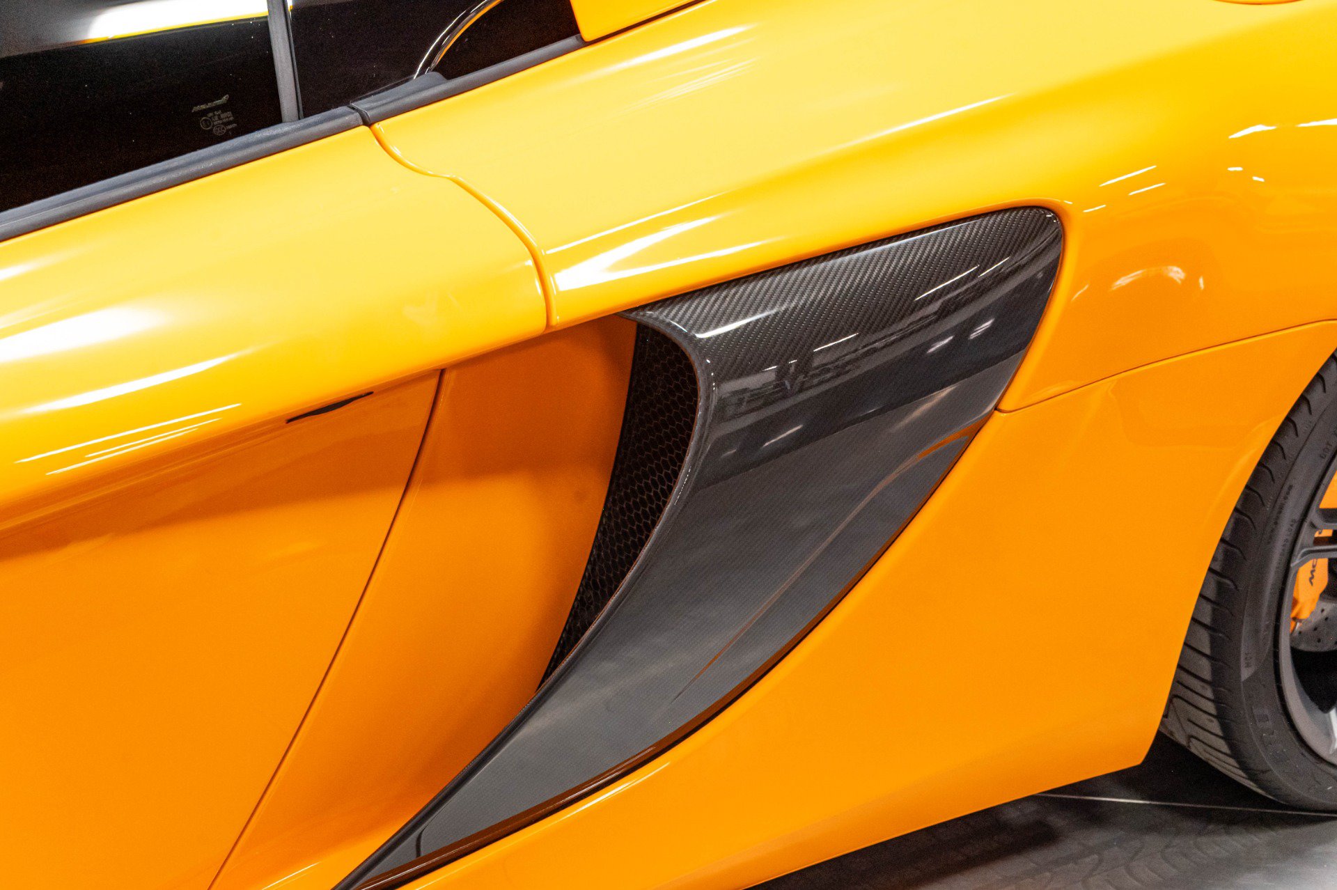 Used 2015 McLaren 650S Spider RWD image 66