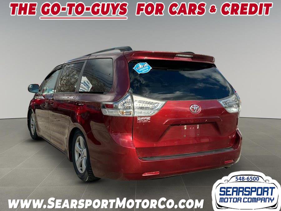 Used 2017 Toyota Sienna LE image 6