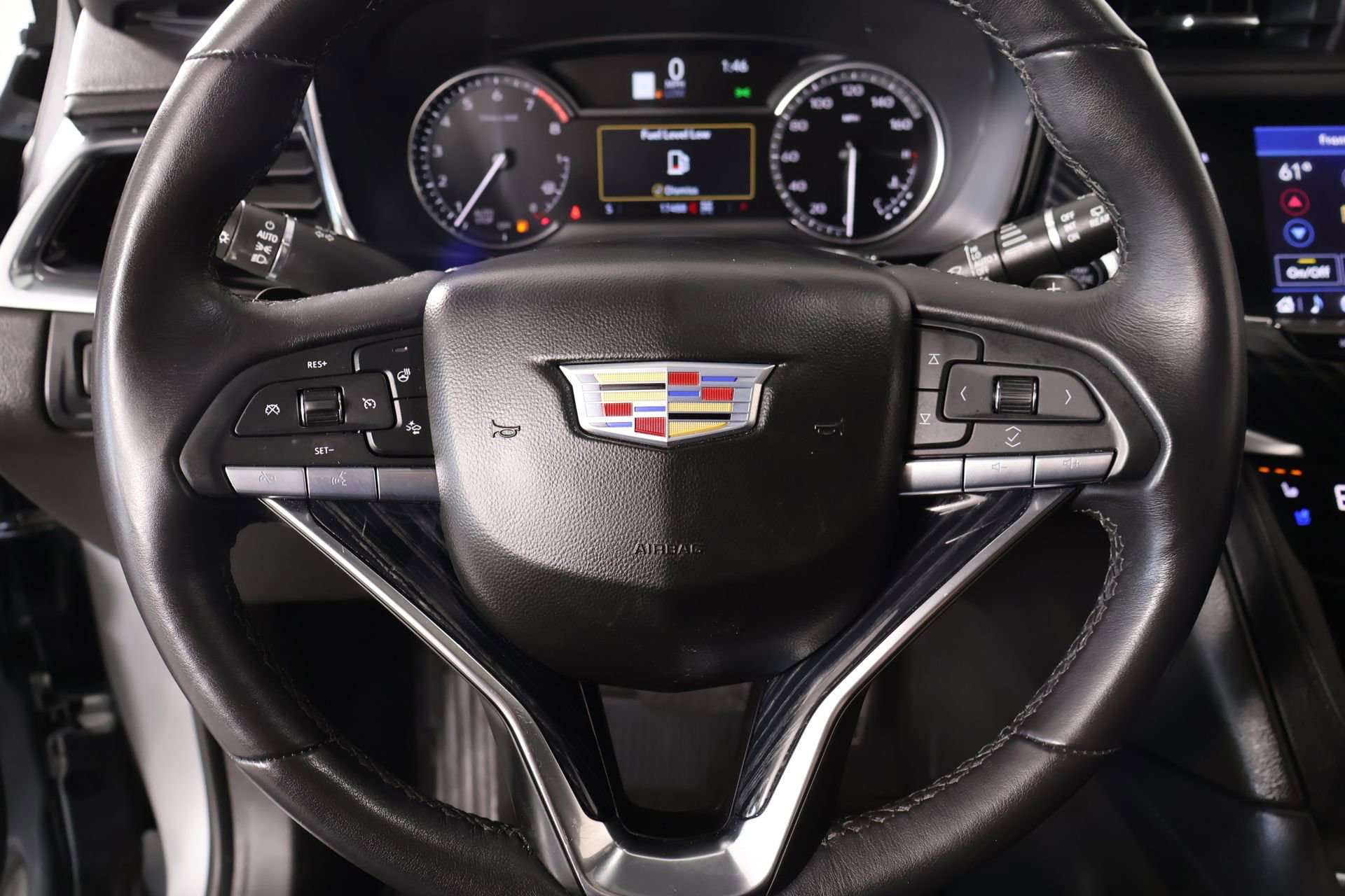 Used 2024 Cadillac XT6 Premium Luxury image 3