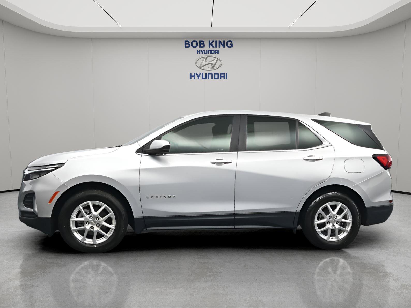 Used 2022 Chevrolet Equinox LT image 3