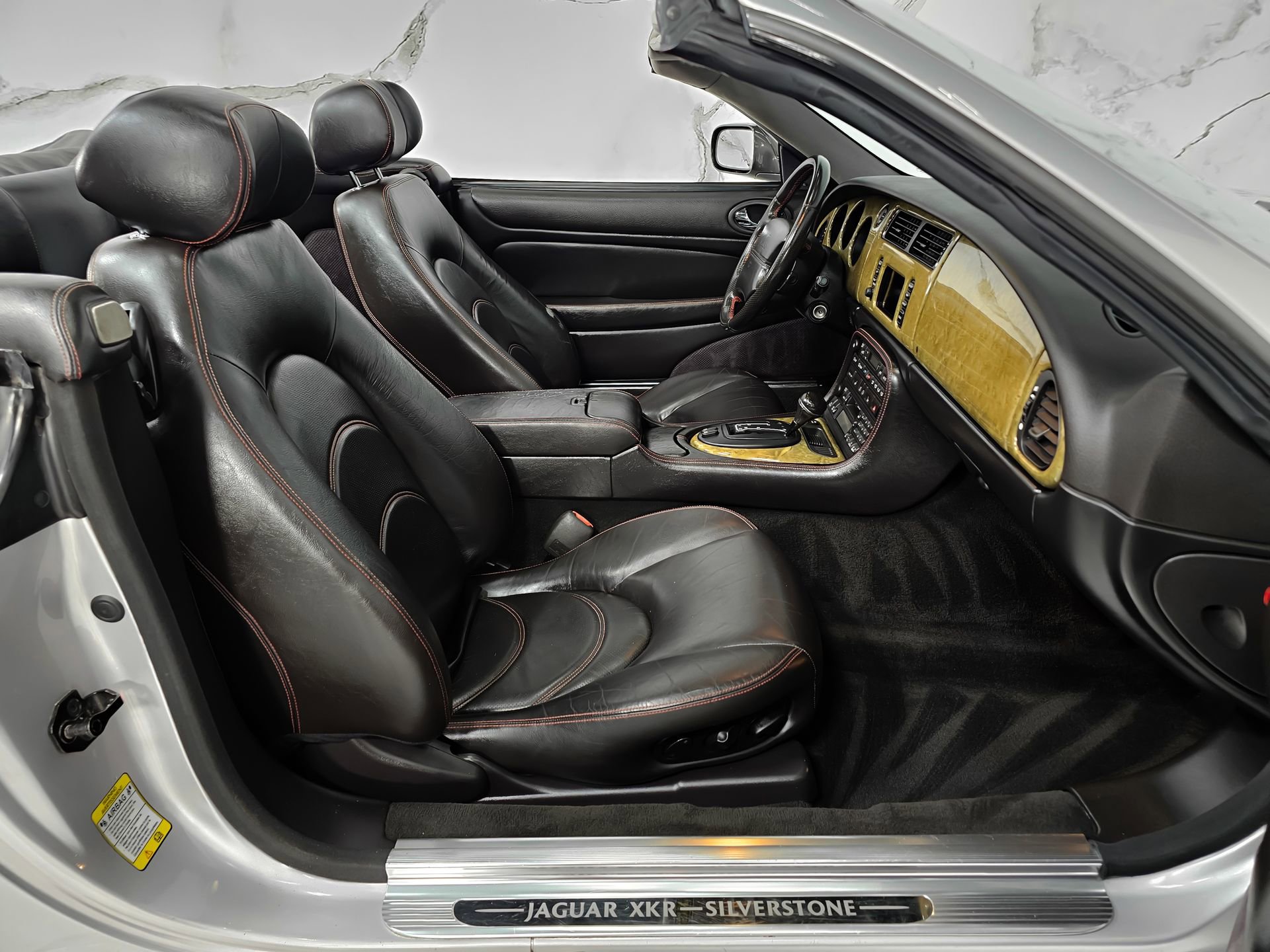 Used 2001 Jaguar XK8 Convertible RWD image 2