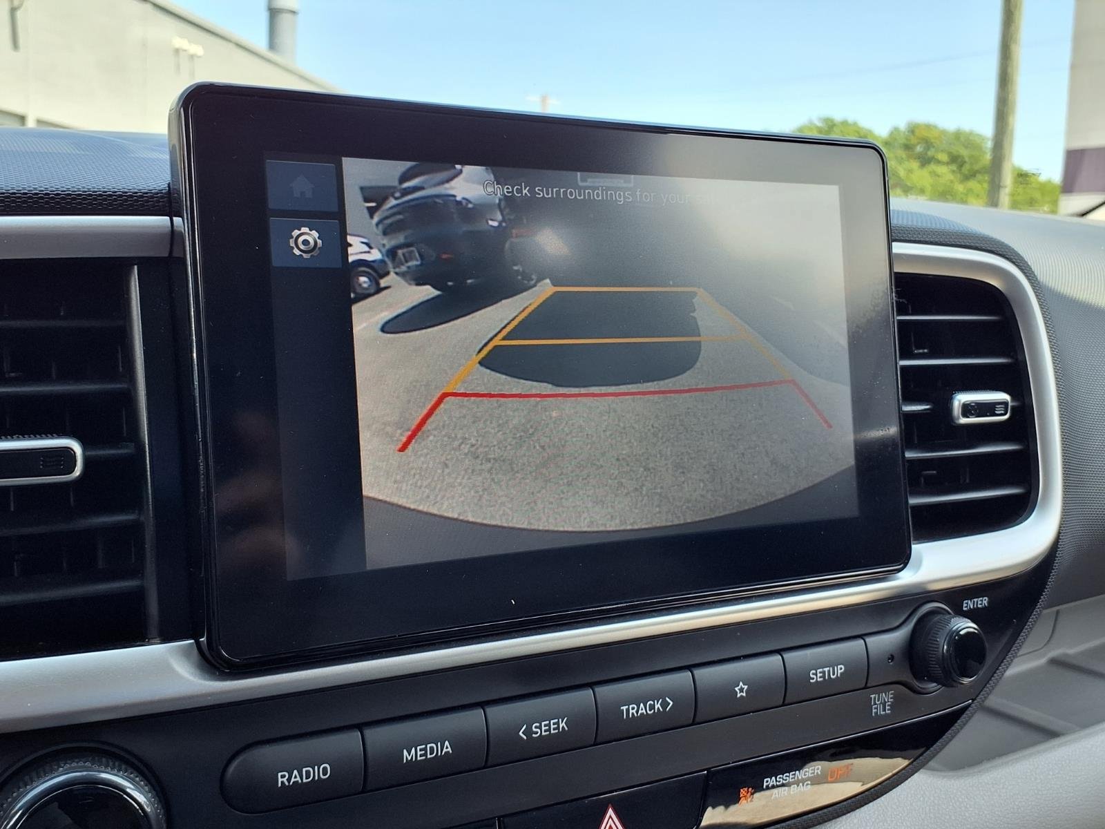 Used 2025 Hyundai Venue SEL FWD image 7