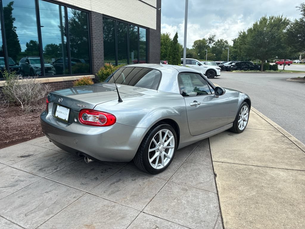 Used 2010 MAZDA MX-5 Miata Touring w/ Suspension Pkg RWD image 5