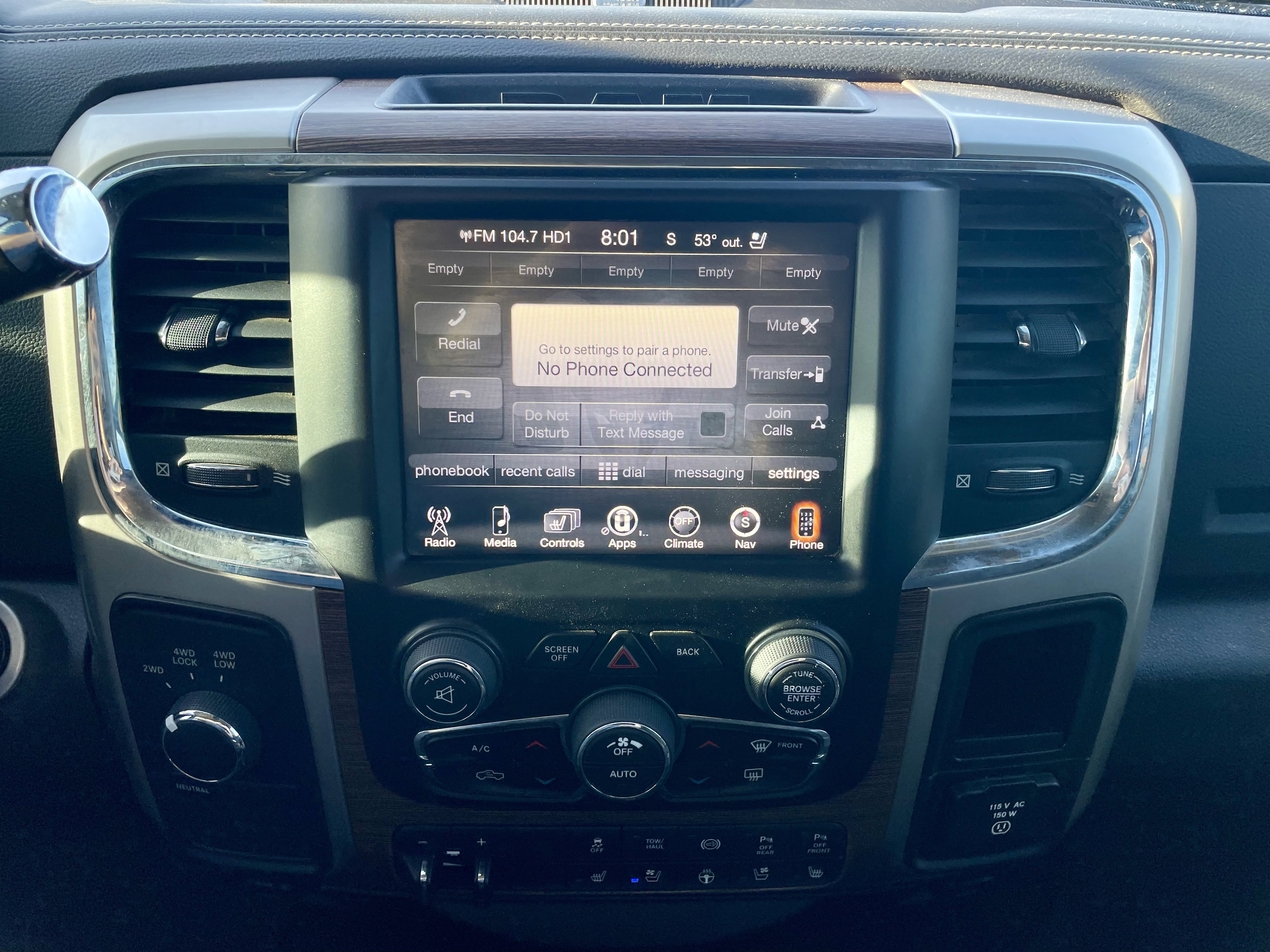 Used 2016 RAM 2500 Laramie w/ Cold Weather Group image 19