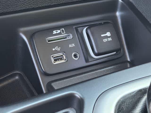 Used 2017 Jeep Cherokee Latitude FWD image 22